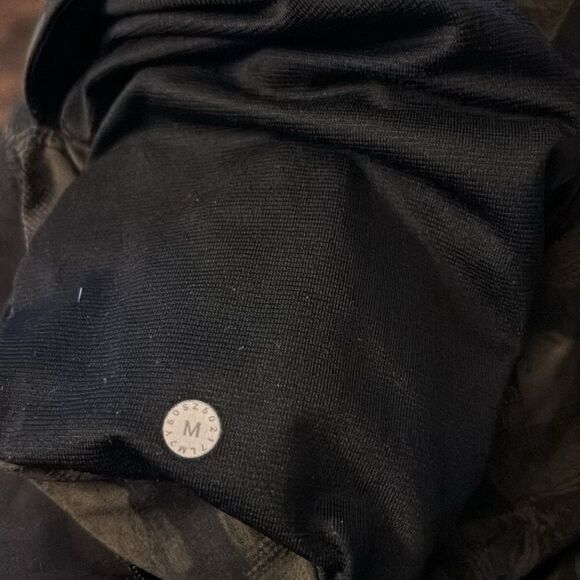 Lululemon T.H.E. Short *Luxtreme Liner 7” / Like New / Size M - Picture 9 of 10